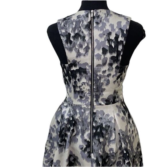 H&M Sleeveless Jacquard Weave Print Dress(Size 6) - Picture 5 of 7